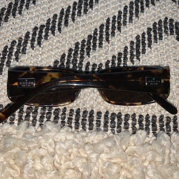 Authentic Gucci sunglasses - Picture 8 of 10